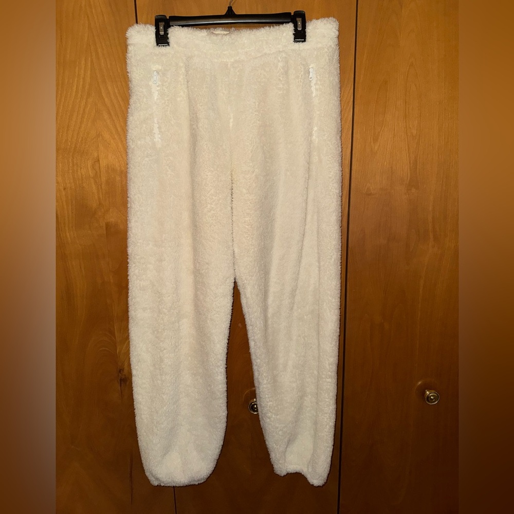 Women's Fleece Joggers - White